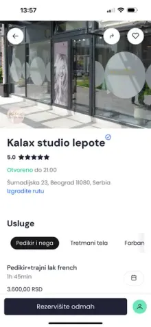 на маркетплейсе MEETTIME для бронирования и привлечения новых клиентов на смартфоне